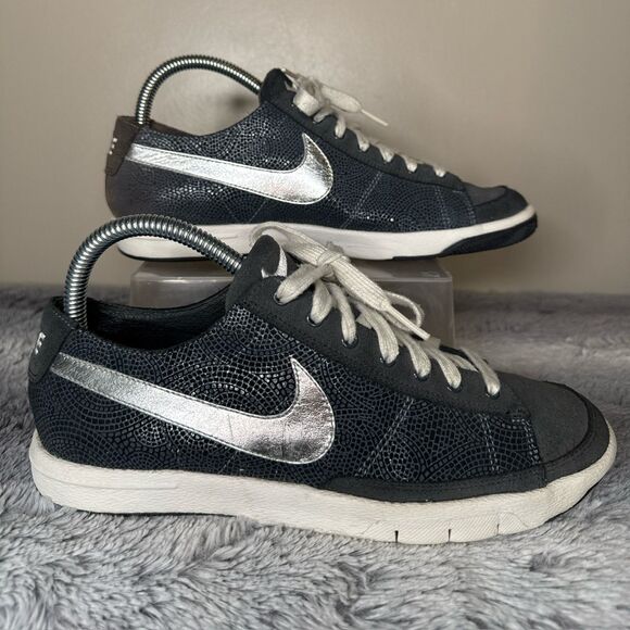Nike Shoes - Nike Blazer Shoes Women's 7 Black Silver Leather Snake Low Sneakers Y2K '07